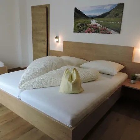 Antonius Apartment Pfunds